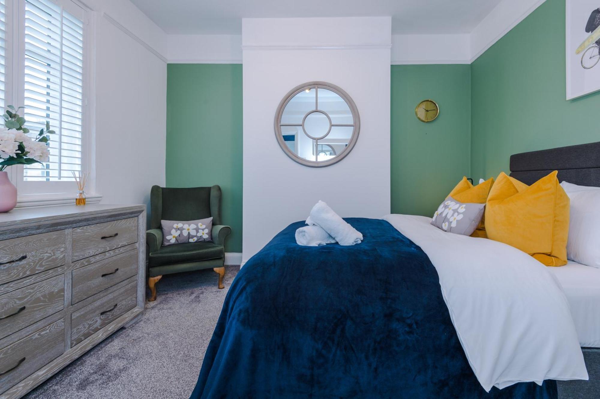 Incredible - Five Bedroom - 7 Actual Beds - 6 Bathroom House By Purestay - Central Bath With Parking Ngoại thất bức ảnh