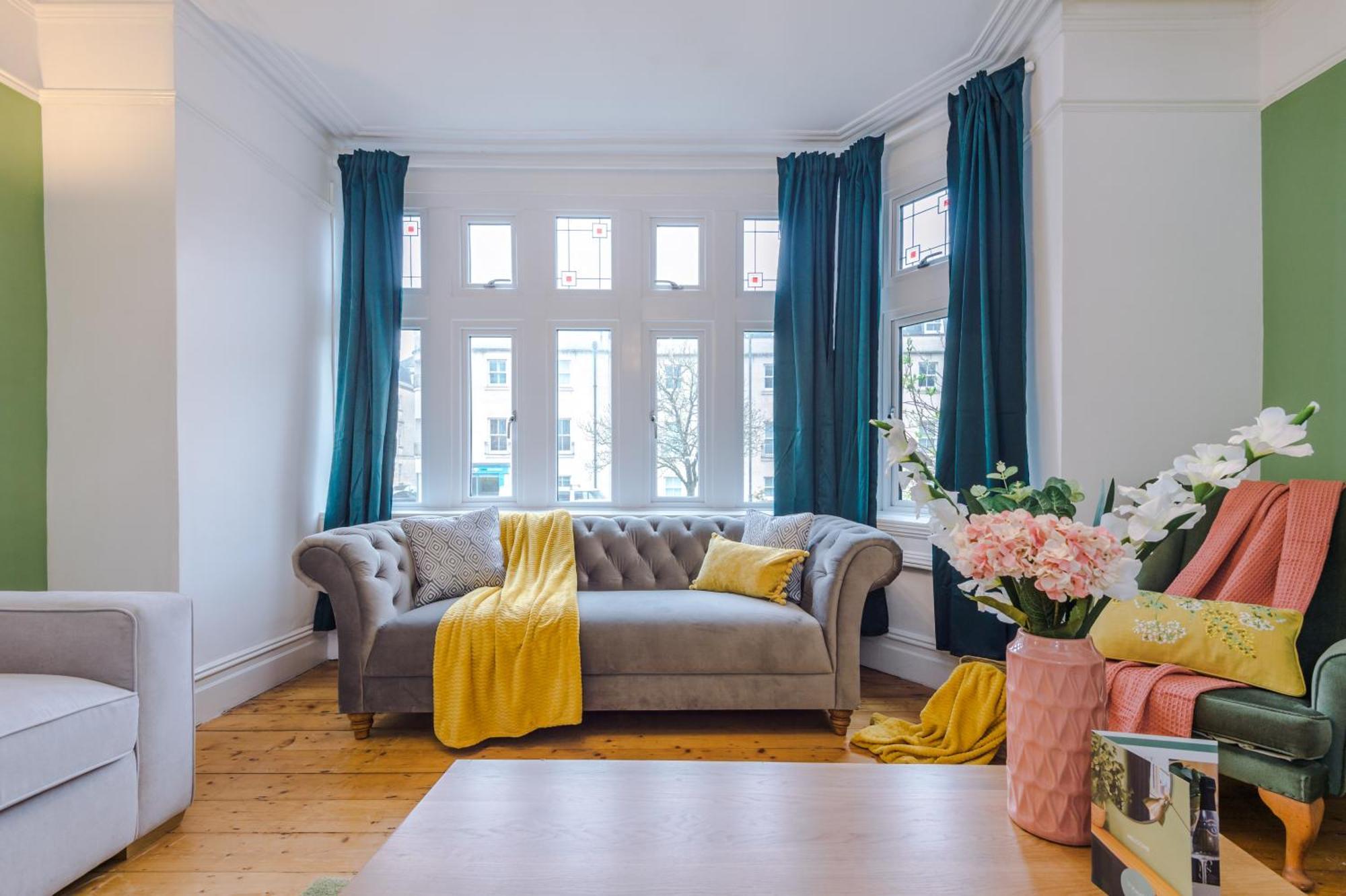 Incredible - Five Bedroom - 7 Actual Beds - 6 Bathroom House By Purestay - Central Bath With Parking Ngoại thất bức ảnh