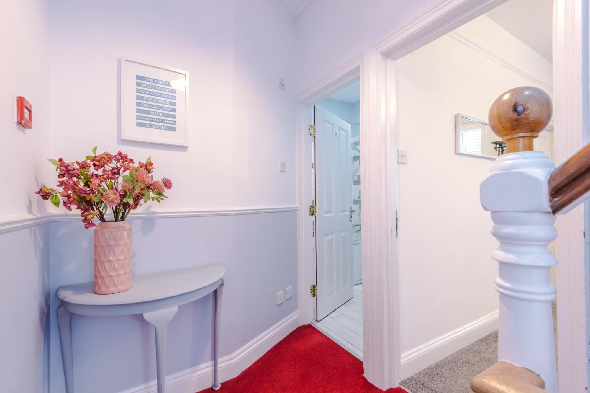 Incredible - Five Bedroom - 7 Actual Beds - 6 Bathroom House By Purestay - Central Bath With Parking Ngoại thất bức ảnh